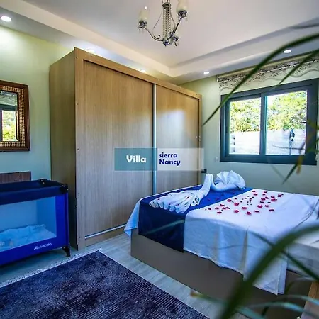 Tam Korunakli 'kayakoey' Villa